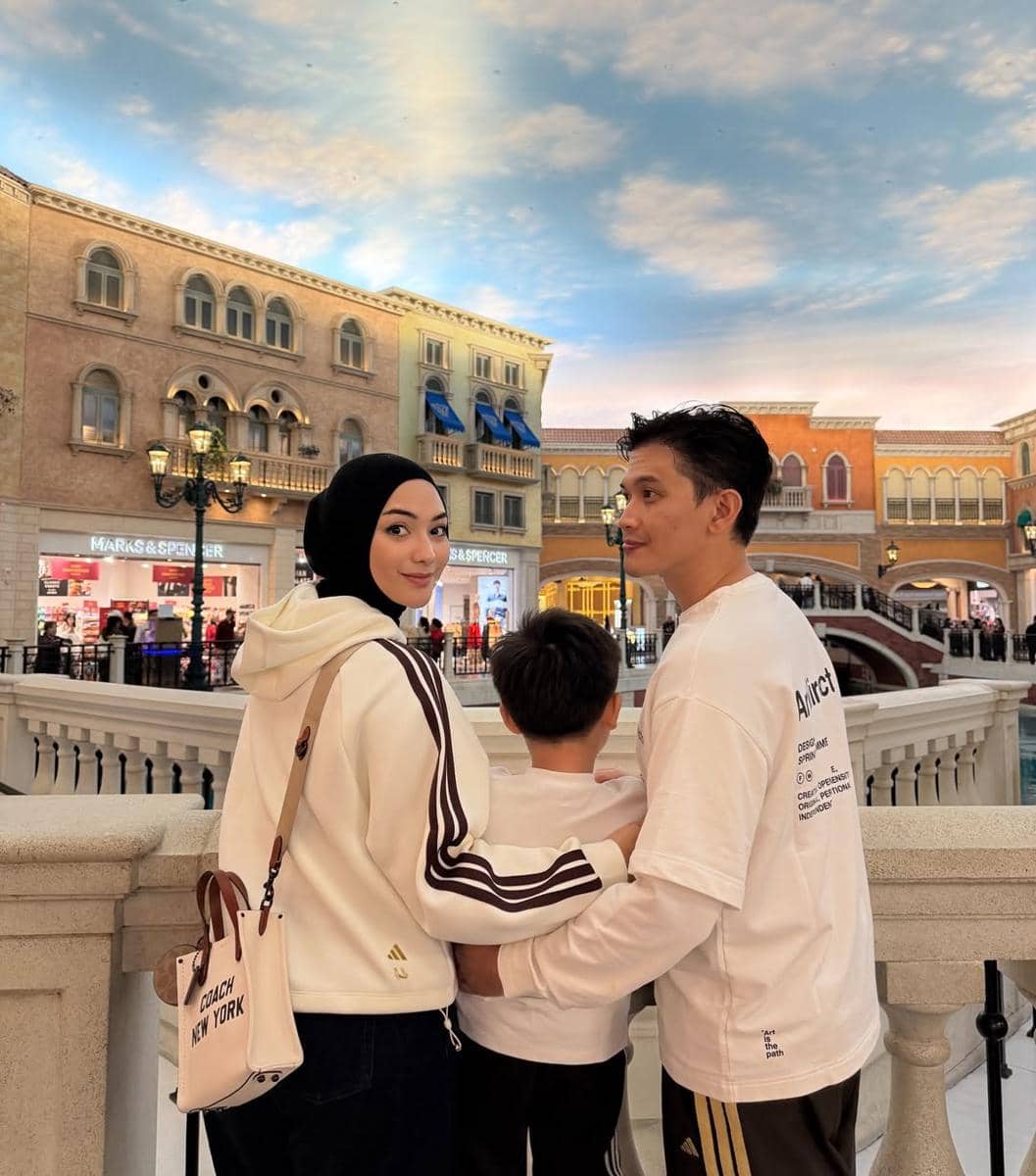 10 potret keluarga Citra Kirana jalan-jalan di Macau, happy! 4 AA1UHuW1