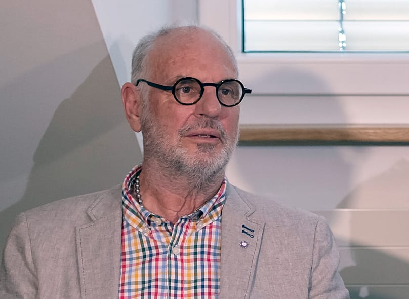 The inventor of the 'suicide pod' says AI should decide who can end ...