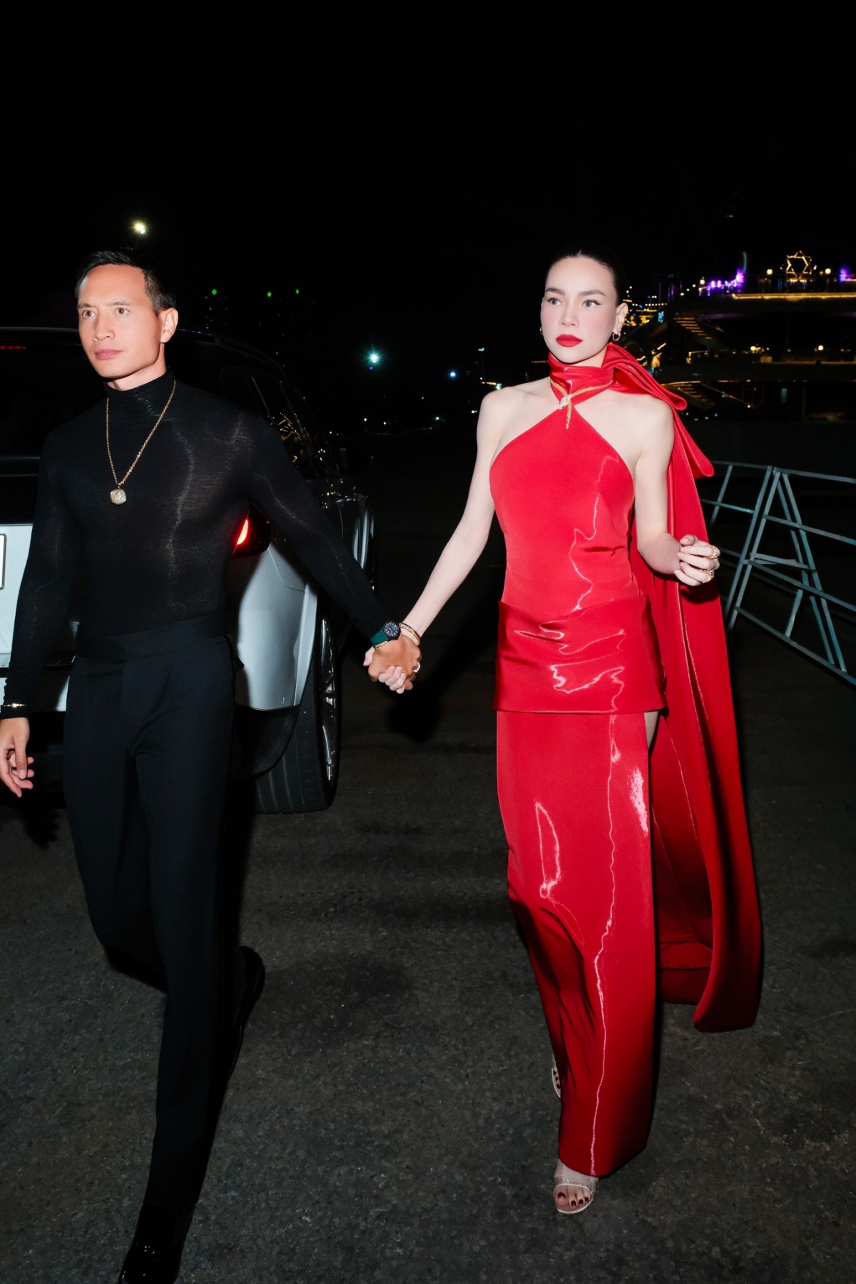 Kim Lý đắm đuối bên Hồ Ngọc Hà