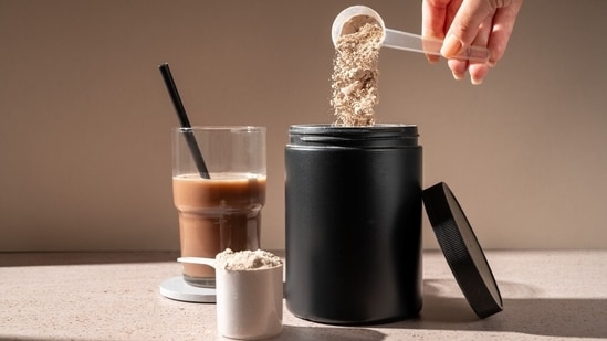 Orthopaedic surgeon explains how to choose the right protein powder for ...