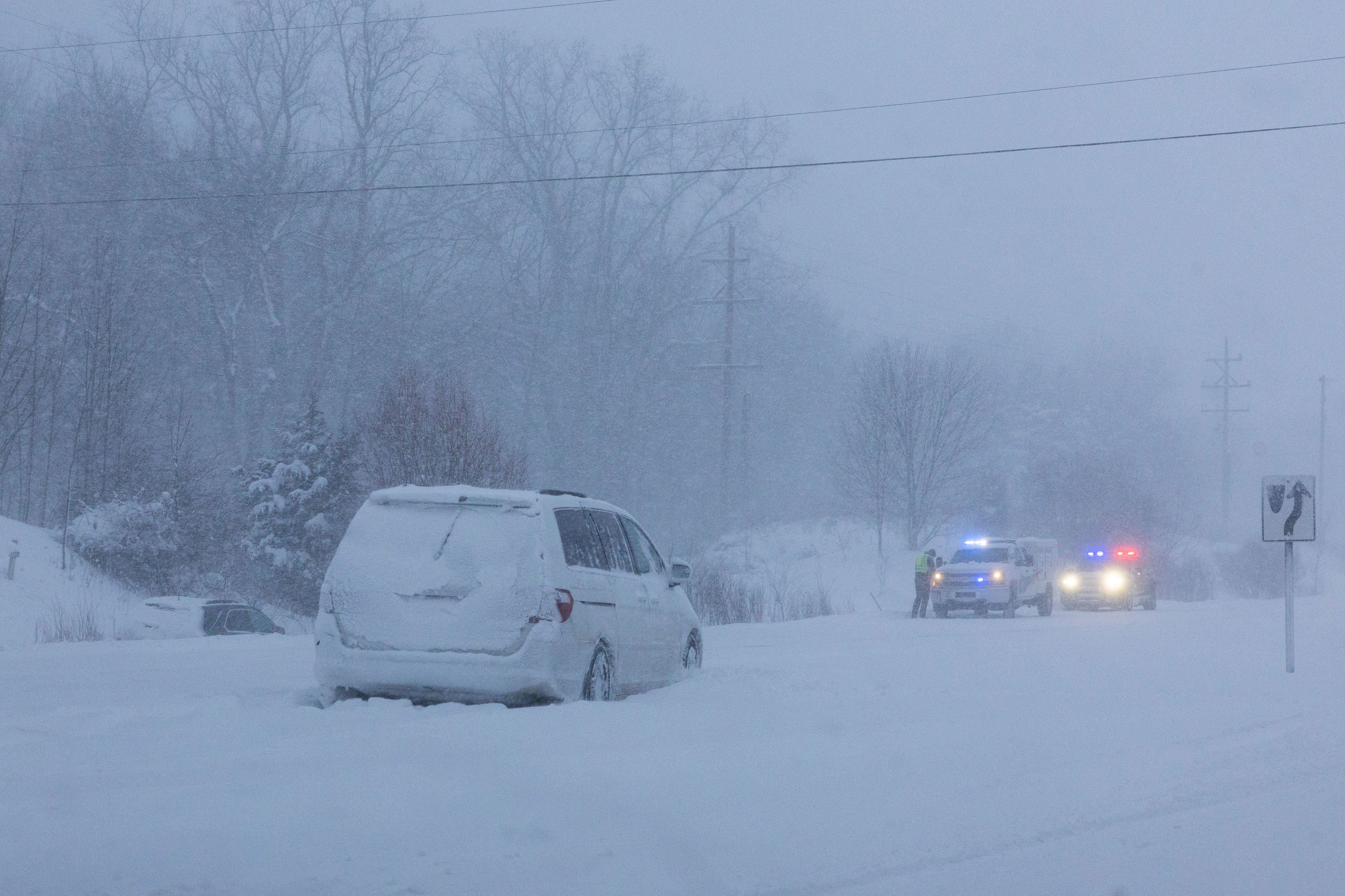 Winter storm warning as 3 feet of snow to strike Thursday