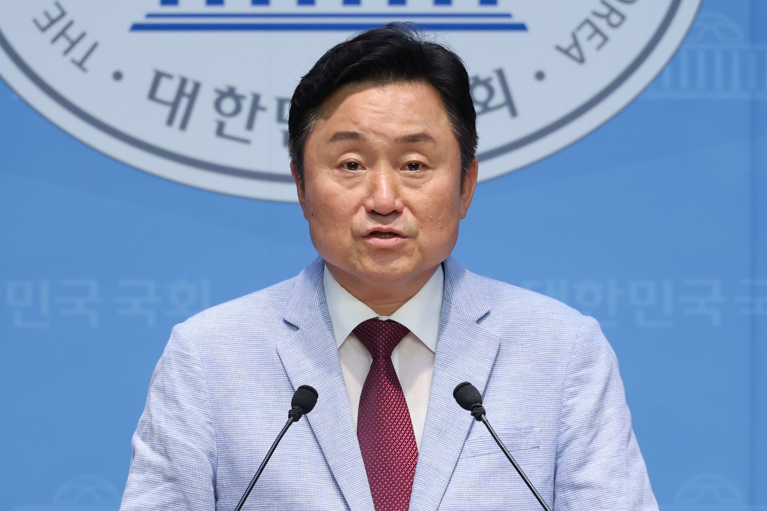 Choi In-ho, former Democratic Party lawmaker, named HUG president final ...