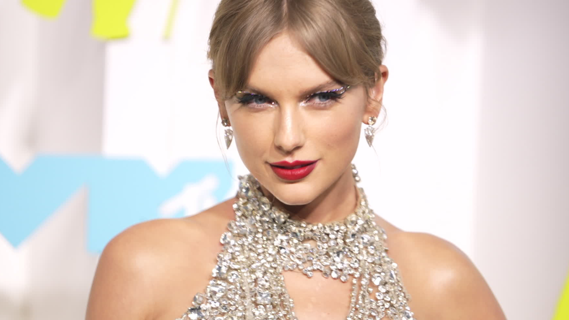 Taylor Swift inducted into Songwriters Hall of Fame