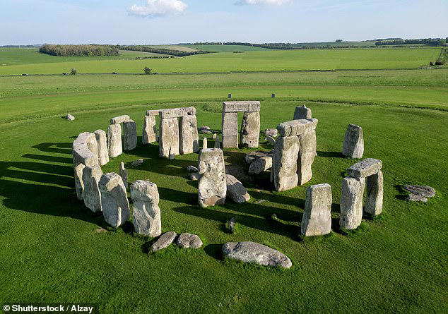 Grains of sand solve Stonehenge mystery: Scientists find evidence the ...