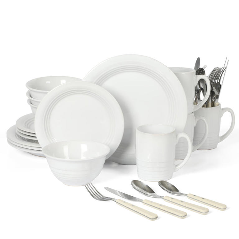 I'm a minimalist, but I'd take Martha Stewart's vintage kitchen in a ...