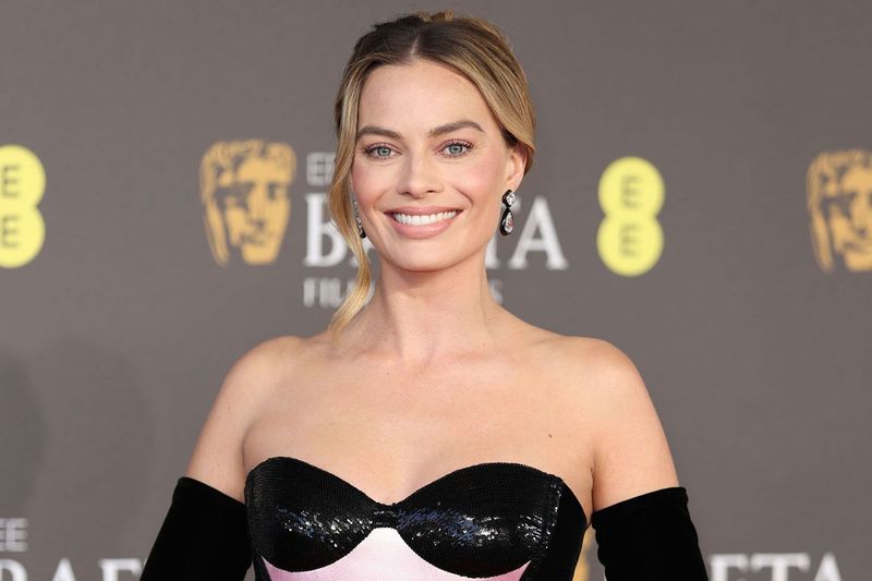 17 actresses in their 30s quietly taking over Hollywood right now