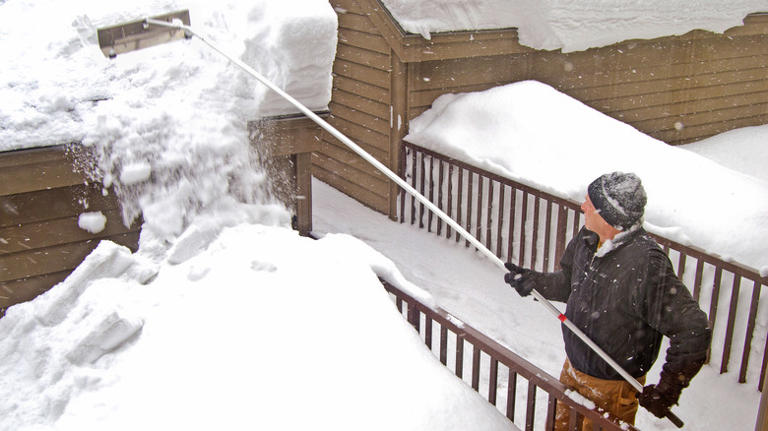 Raking snow off the roof: Here's what to know about proper safety ...
