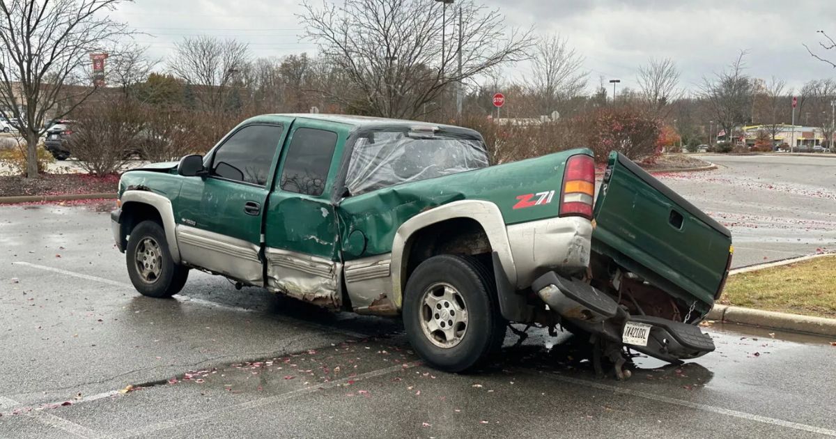 L'État effrayant de son pick-up lui vaut un incroyable élan de solidarité!