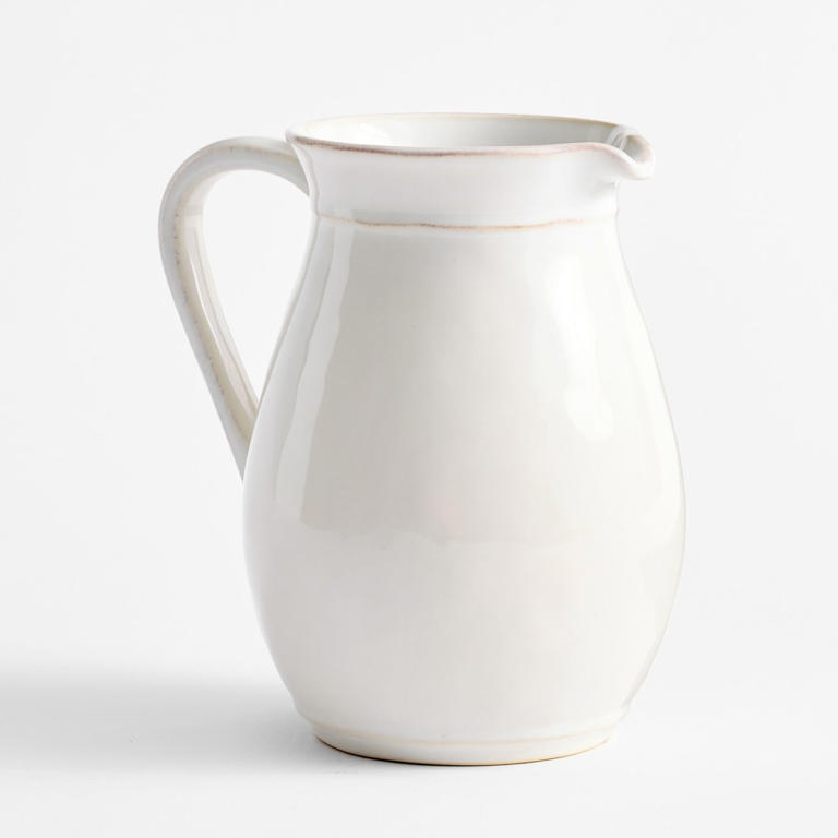 I'm a minimalist, but I'd take Martha Stewart's vintage kitchen in a ...