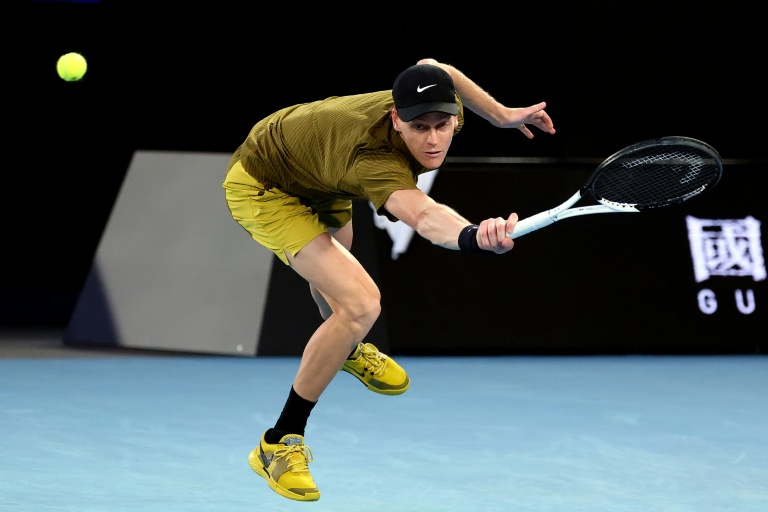 Imperious Sinner barrels into Australian Open round three<br>