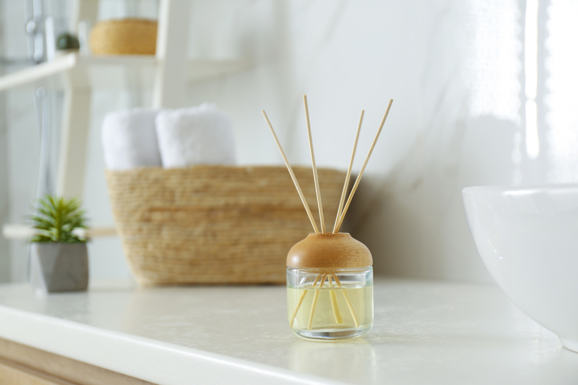 How to keep your home smelling splendid