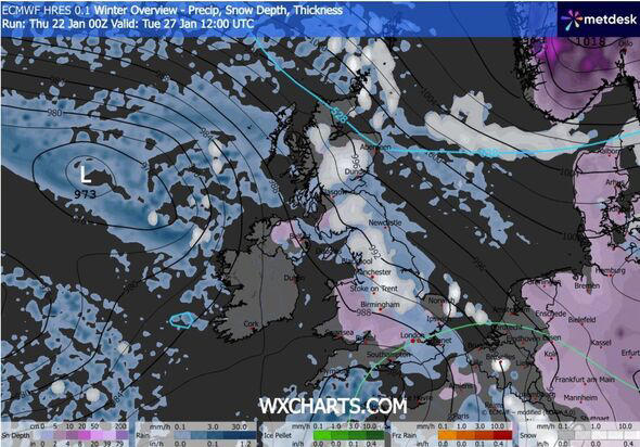 Huge 625-mile UK snow bomb on Tuesday as far south as London, Sussex ...