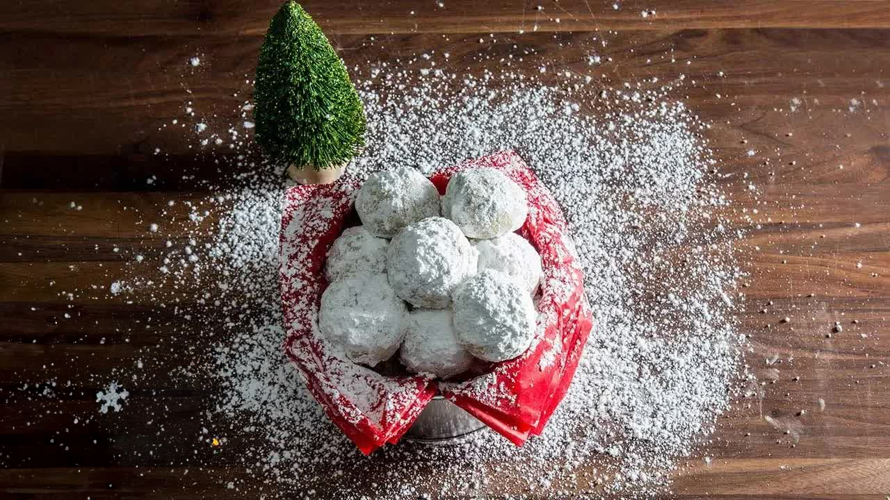 Butter pecan snowballs
