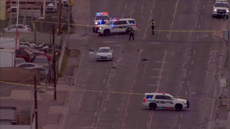 1 dead, 1 hospitalized after crash in Phoenix
