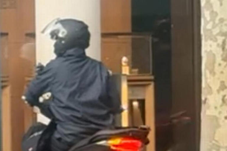 Armed moped gang caught on CCTV raiding luxury Rolex store in broad ...