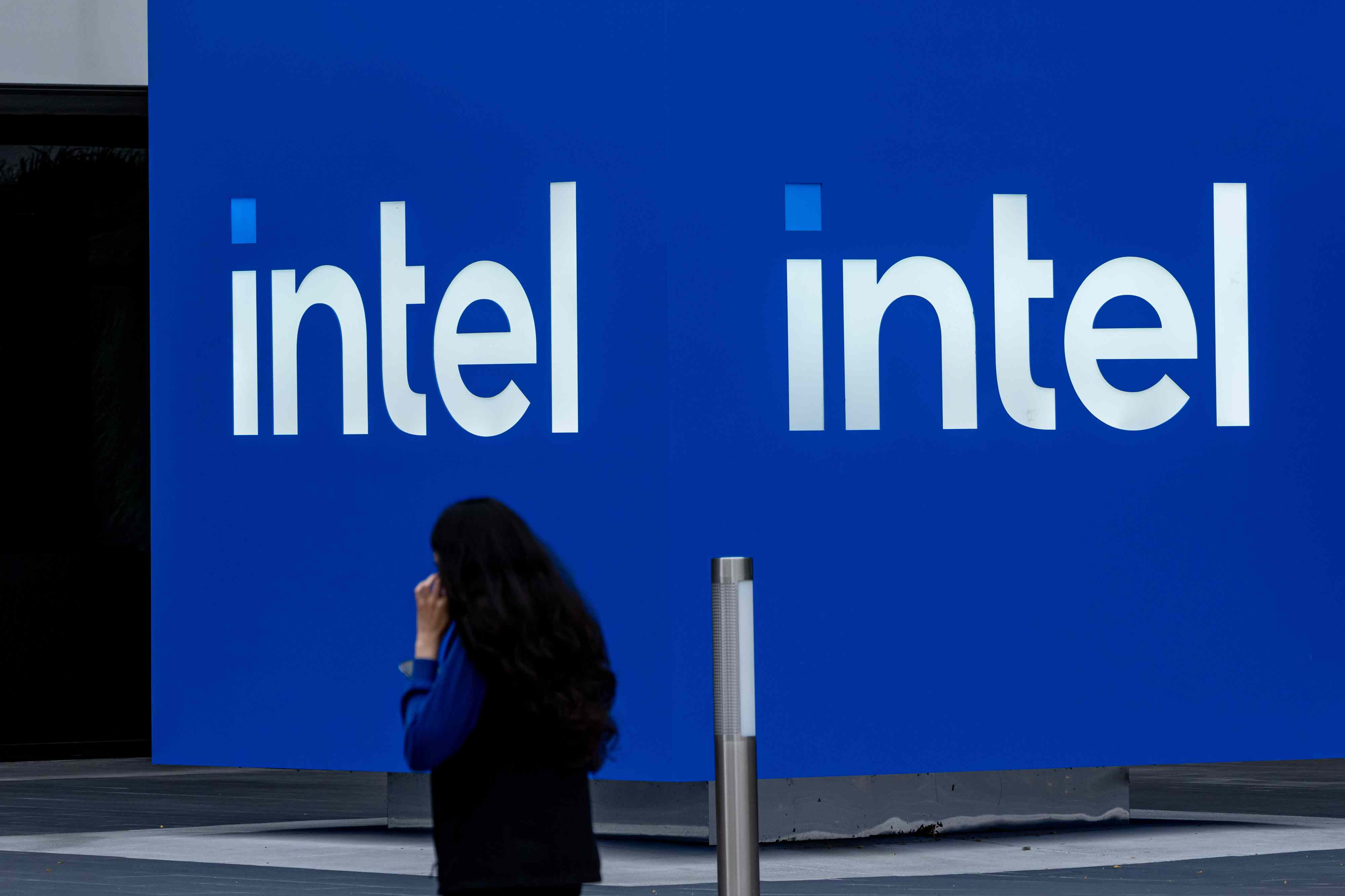 Intel stock's torrid rally is about to face its latest test. Here's ...