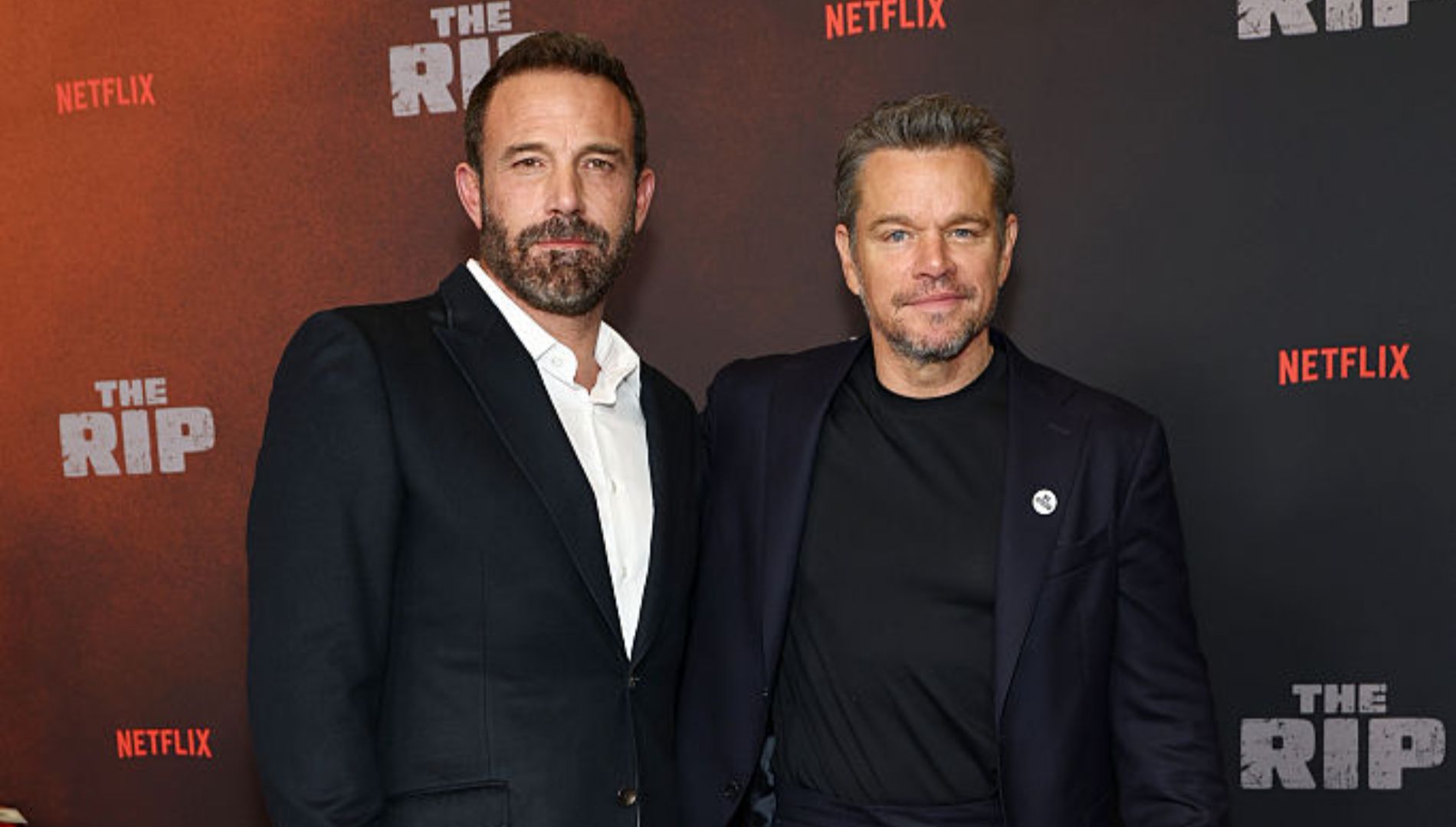 Ben Affleck and Matt Damon light up the red carpet at the premiere of ...