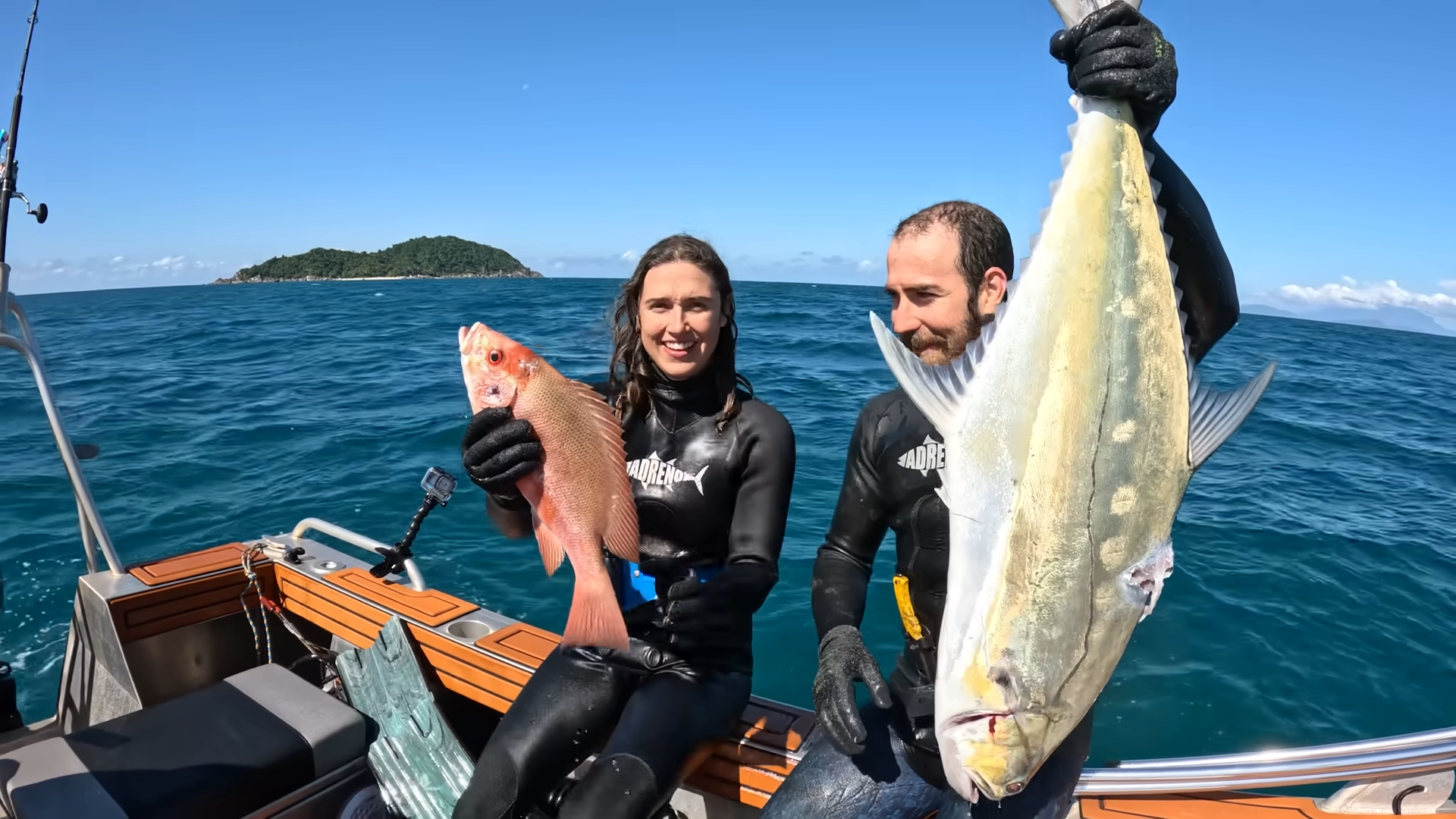 Stranded for 3 days on a bare island - living from the ocean alone