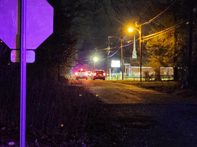 Man arrested after reportedly shooting at Shreveport police officers