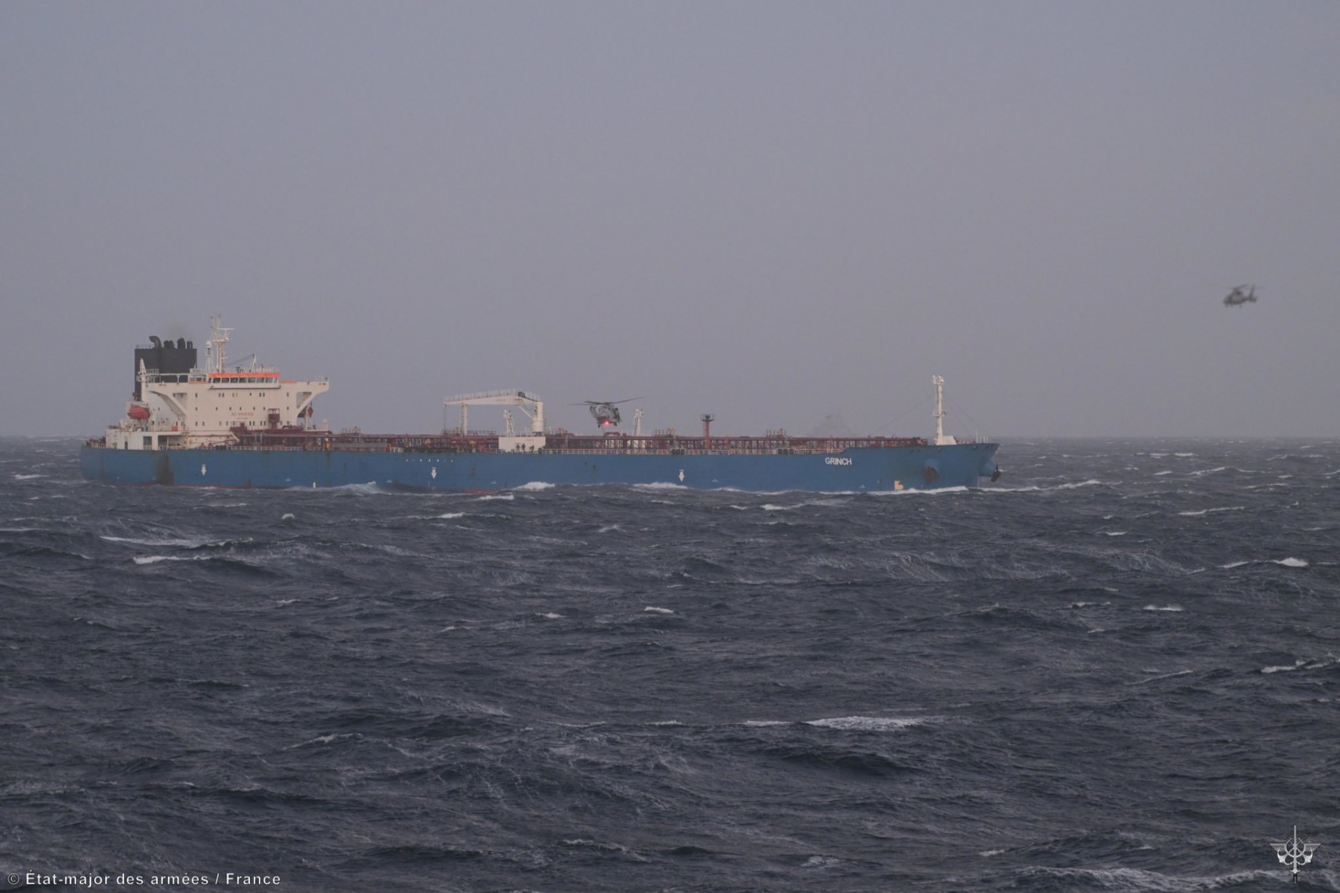 UK aids France in daring Russian tanker raid