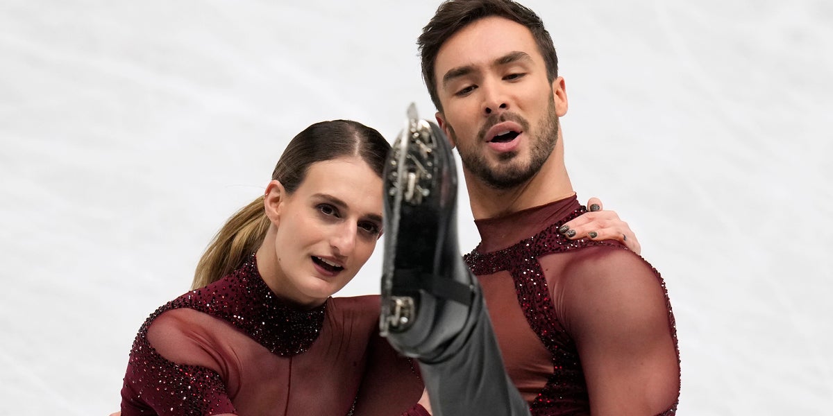 Off-ice drama prompts NBC to fire Olympics skating commentator<br><br>