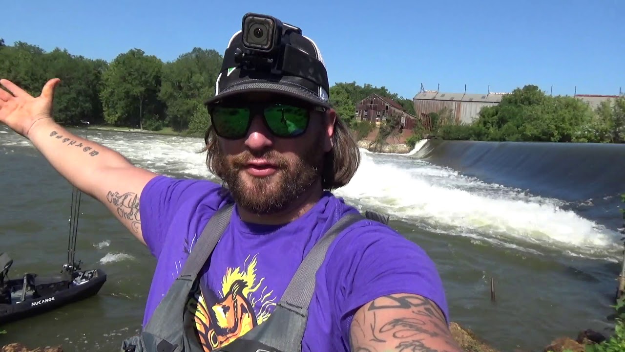 Extreme fishing at the world’s riskiest spot