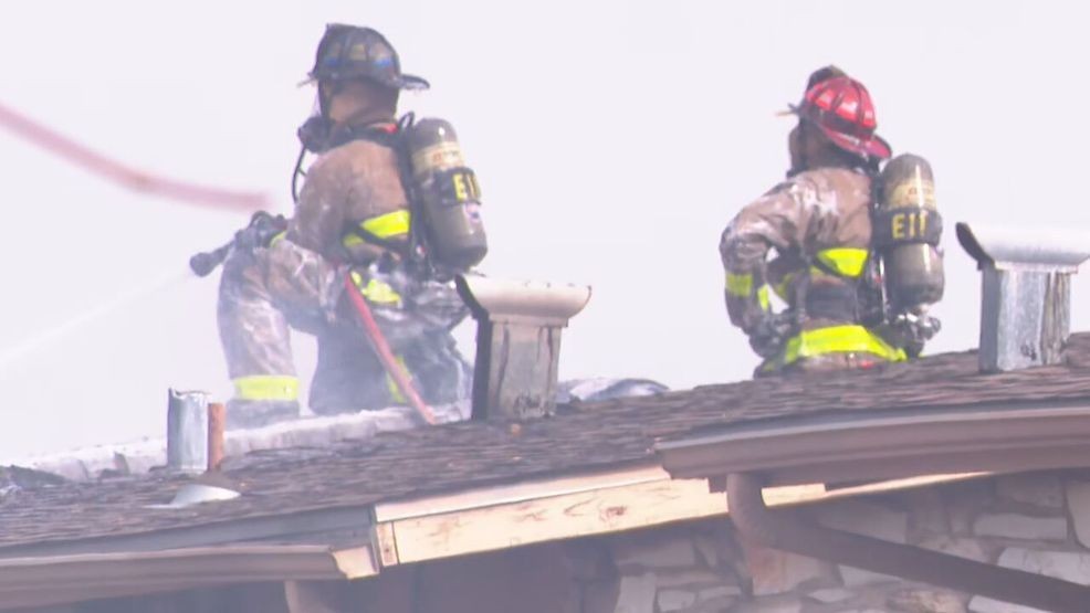 Heater malfunction sparks 2-alarm apartment fire on Southeast Side