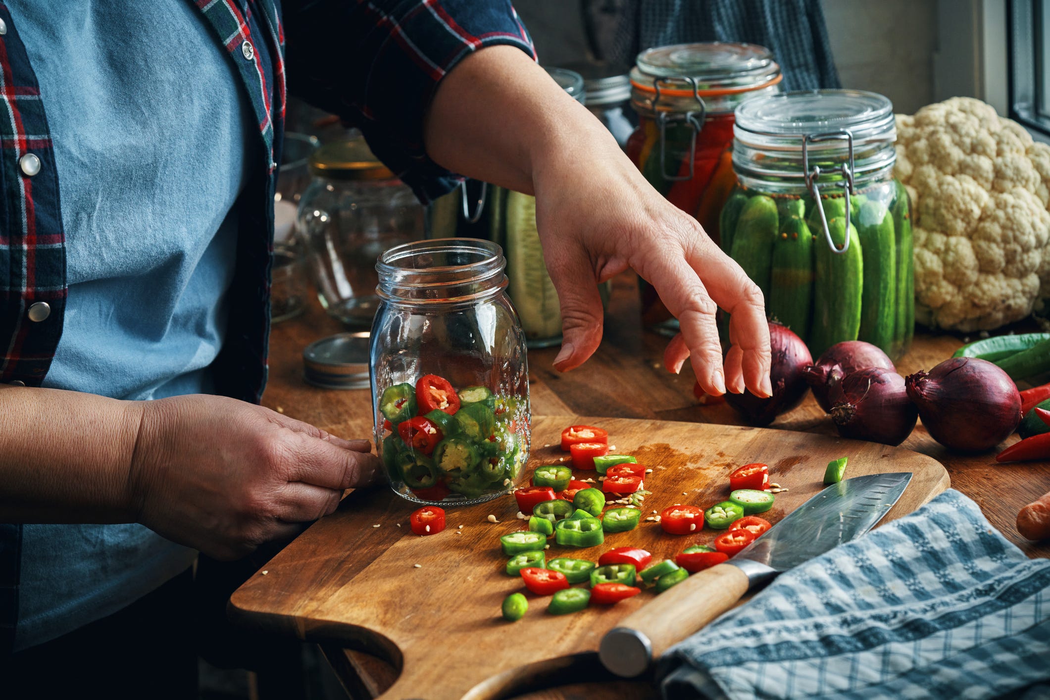 10 retro cooking tips that still hold up, according to experts