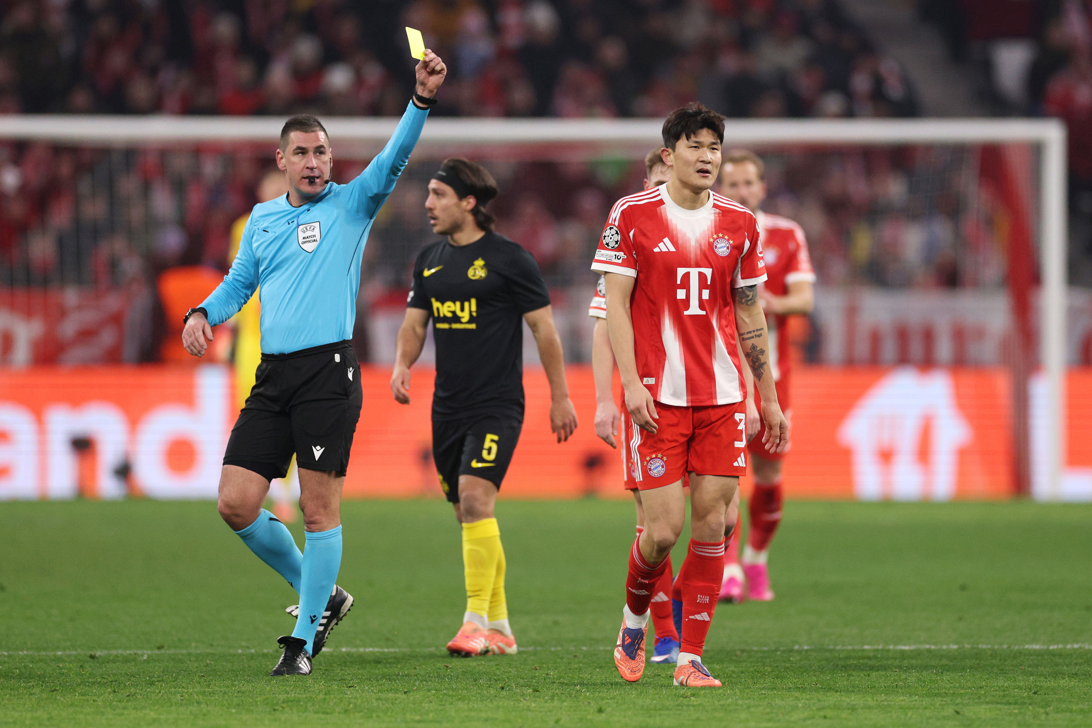 Vincent Kompany afirma que la tarjeta roja a Kim Min-jae en el partido de la Champions League entre el Bayern Múnich y el Union Saint-Gilloise «puede pasar».
