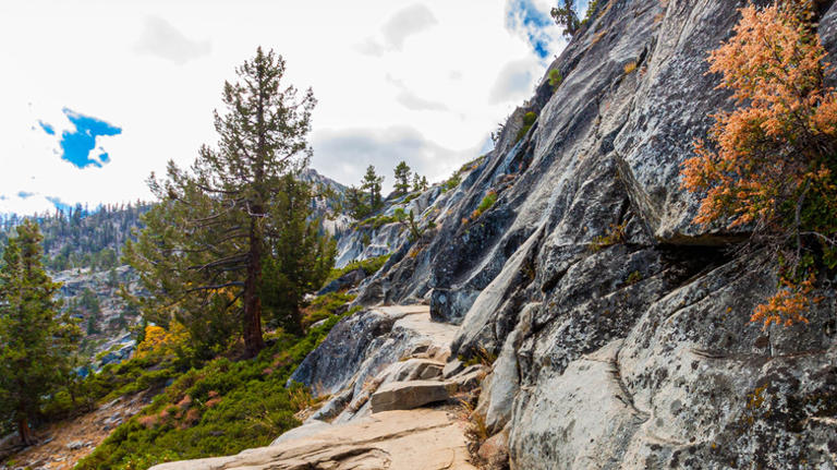 Skip the crowds of Tahoe for this dreamy High-Sierra nook with a ...