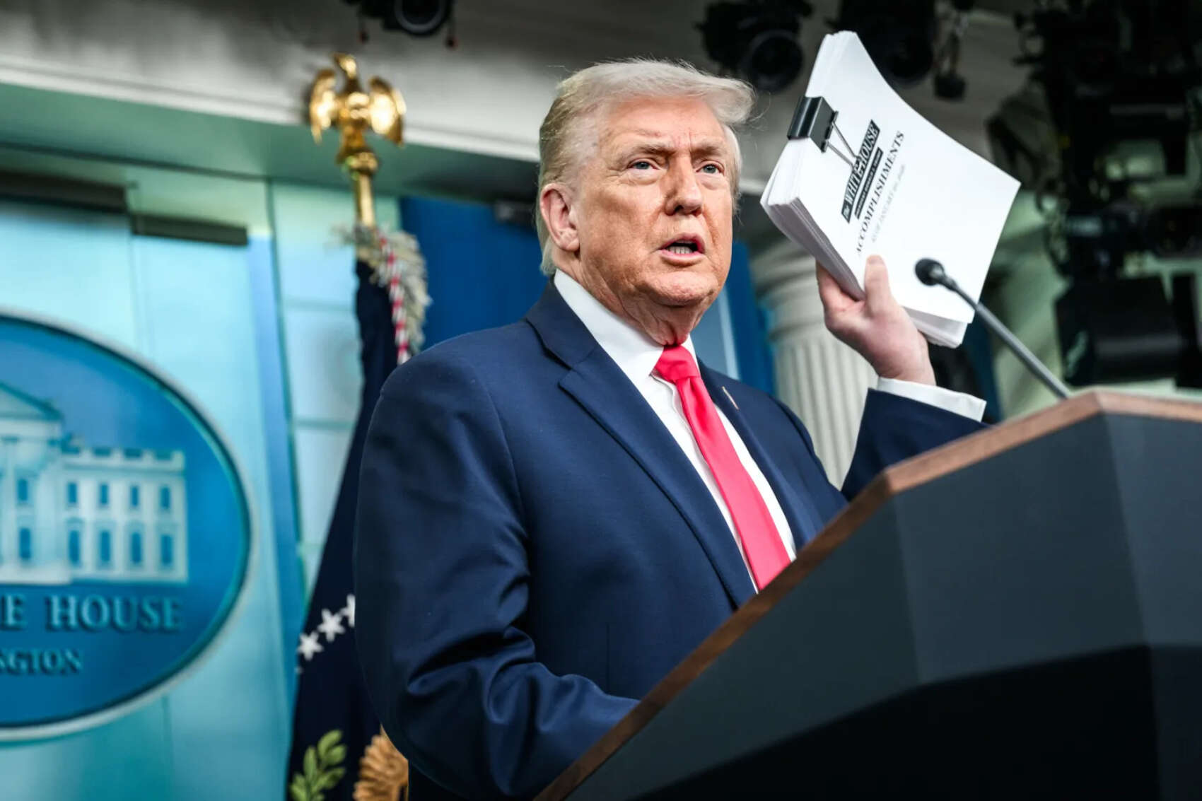 El Supremo de EE UU se inclina por las exigencias de Trump y se abre a ...