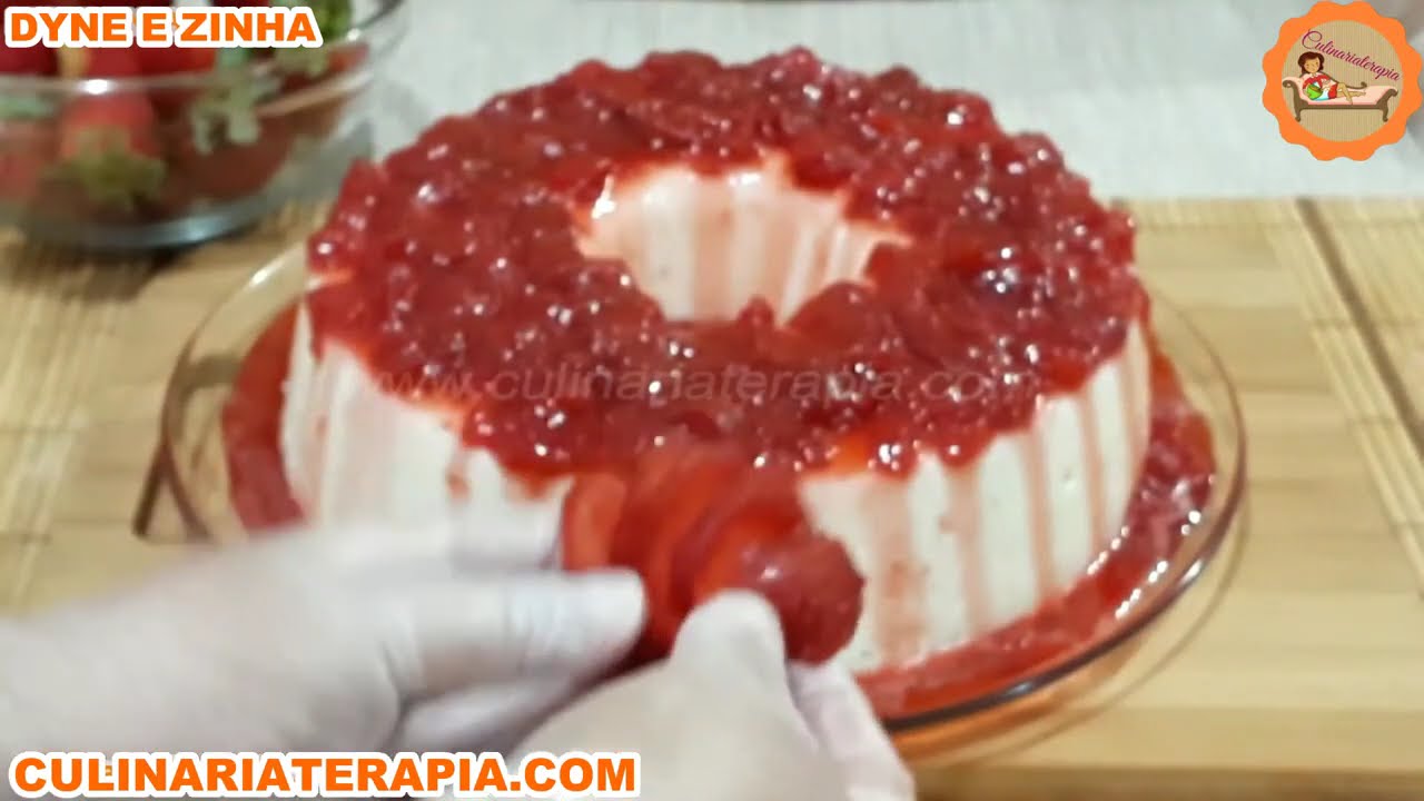 Morango para o seu amor! Manjar de coco com calda de morangos fácil e ...