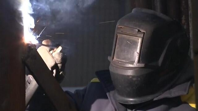 Struggle to repair Ukraine's power plants amid Russian bombardment