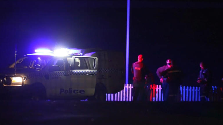 Police hunt for gunman continues after three shot dead at Lake Cargelligo