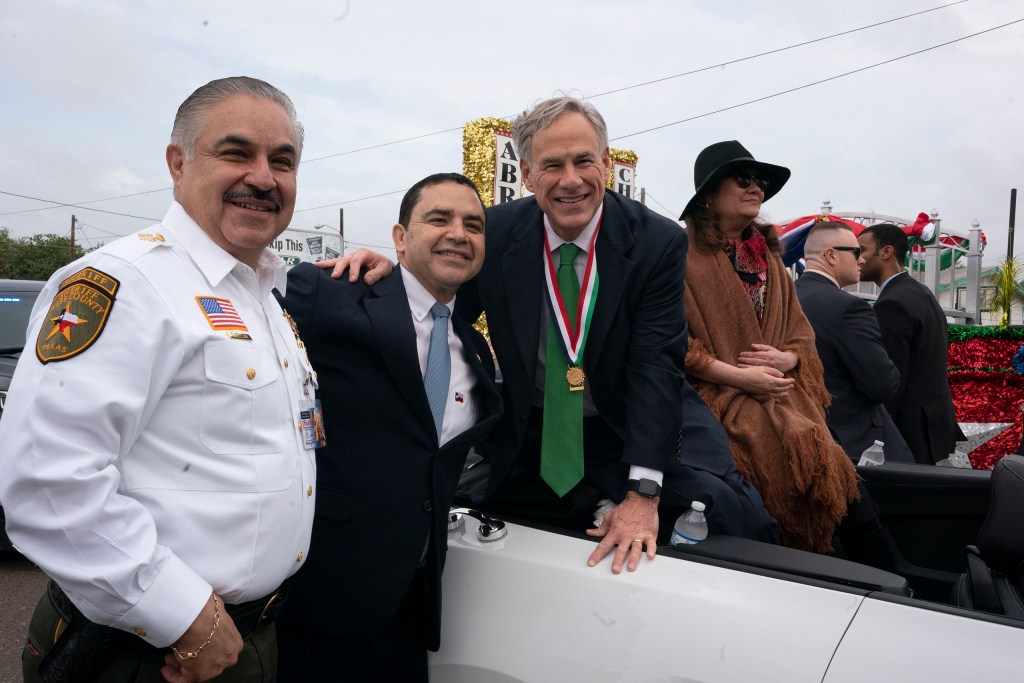 Webb County Sheriff Martin Cuellar, brother of Rep. Henry Cuellar, indicted on federal fraud charges<br>