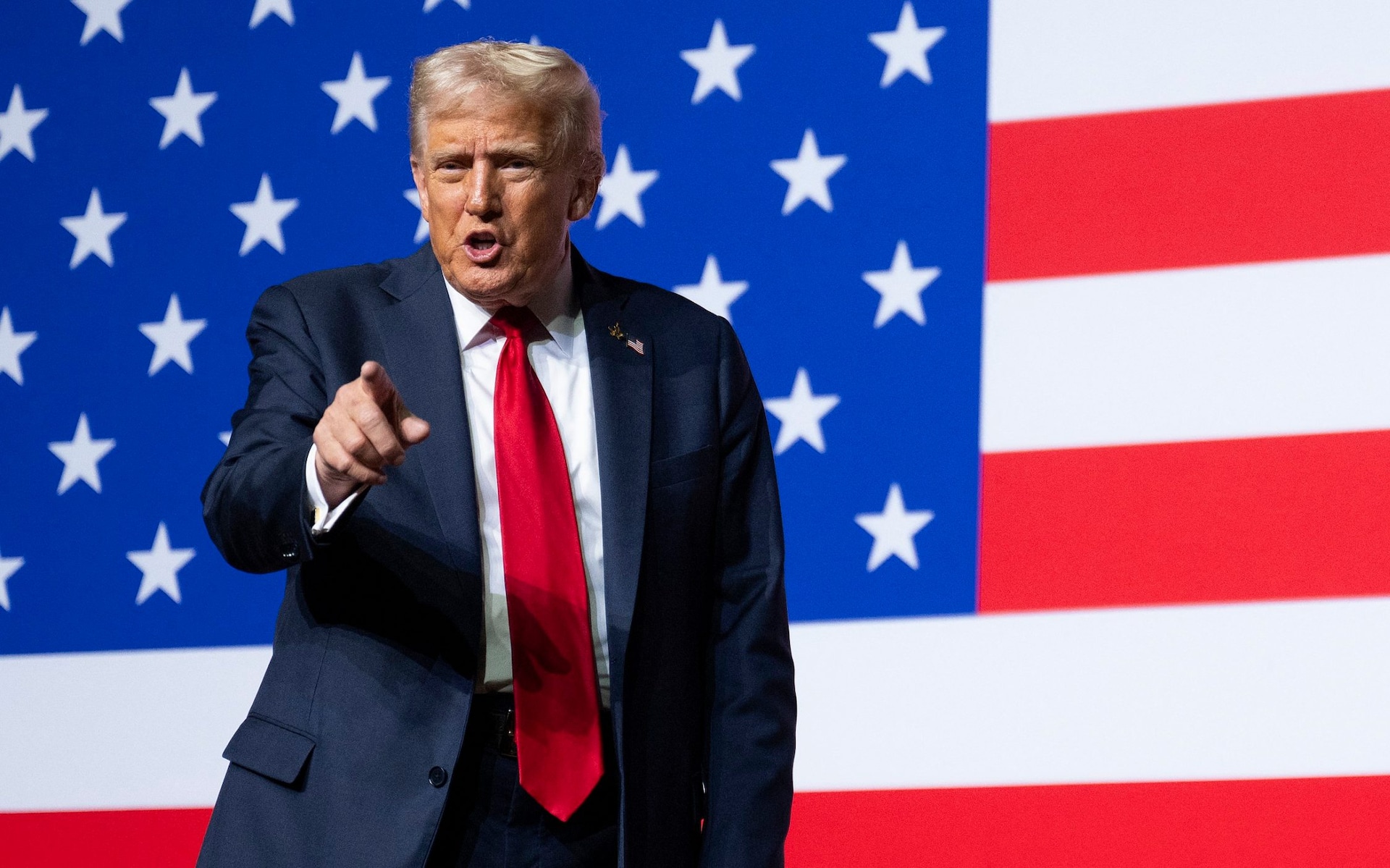 Trump sues New York Times over negative opinion poll<br><br>