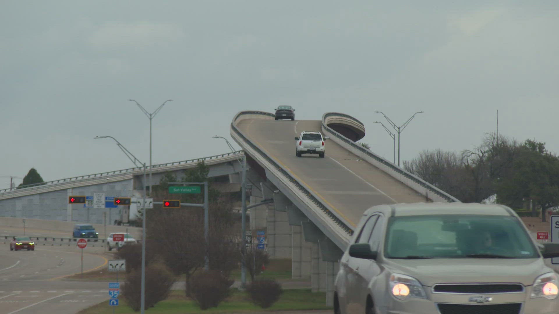 First responders, tow truck drivers preparing for icy road conditions