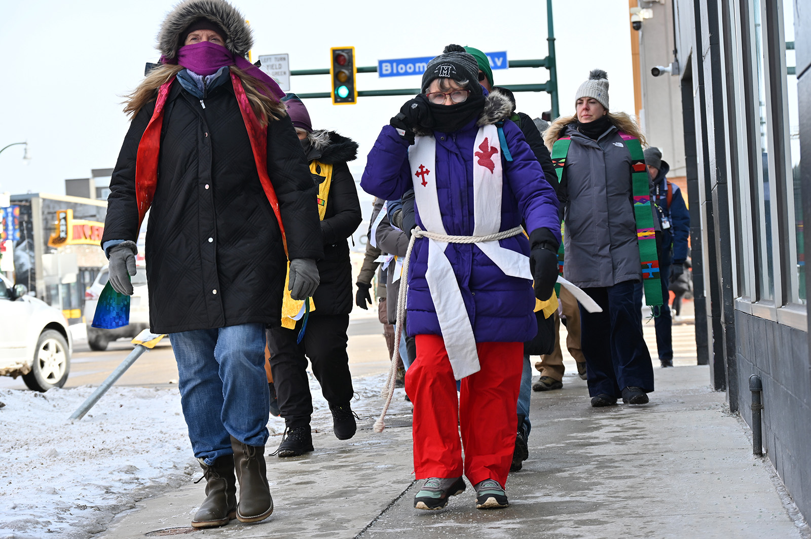 Hundreds of clergy descend on Minneapolis and go on lookout for ICE<br><br>
