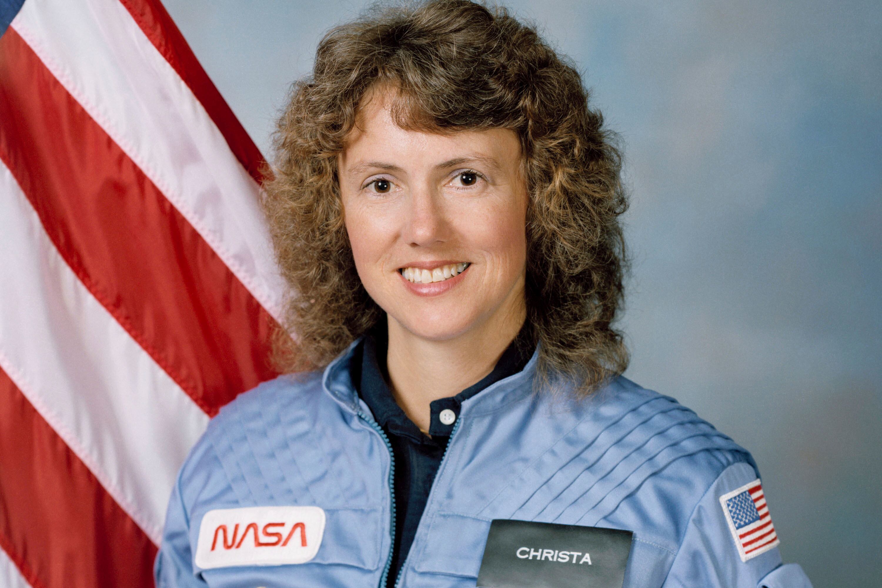 NASA and families of fallen astronauts mark 40th anniversary of space ...