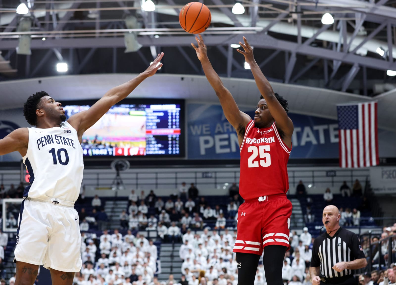Wisconsin dominates Penn State for fifth straight win