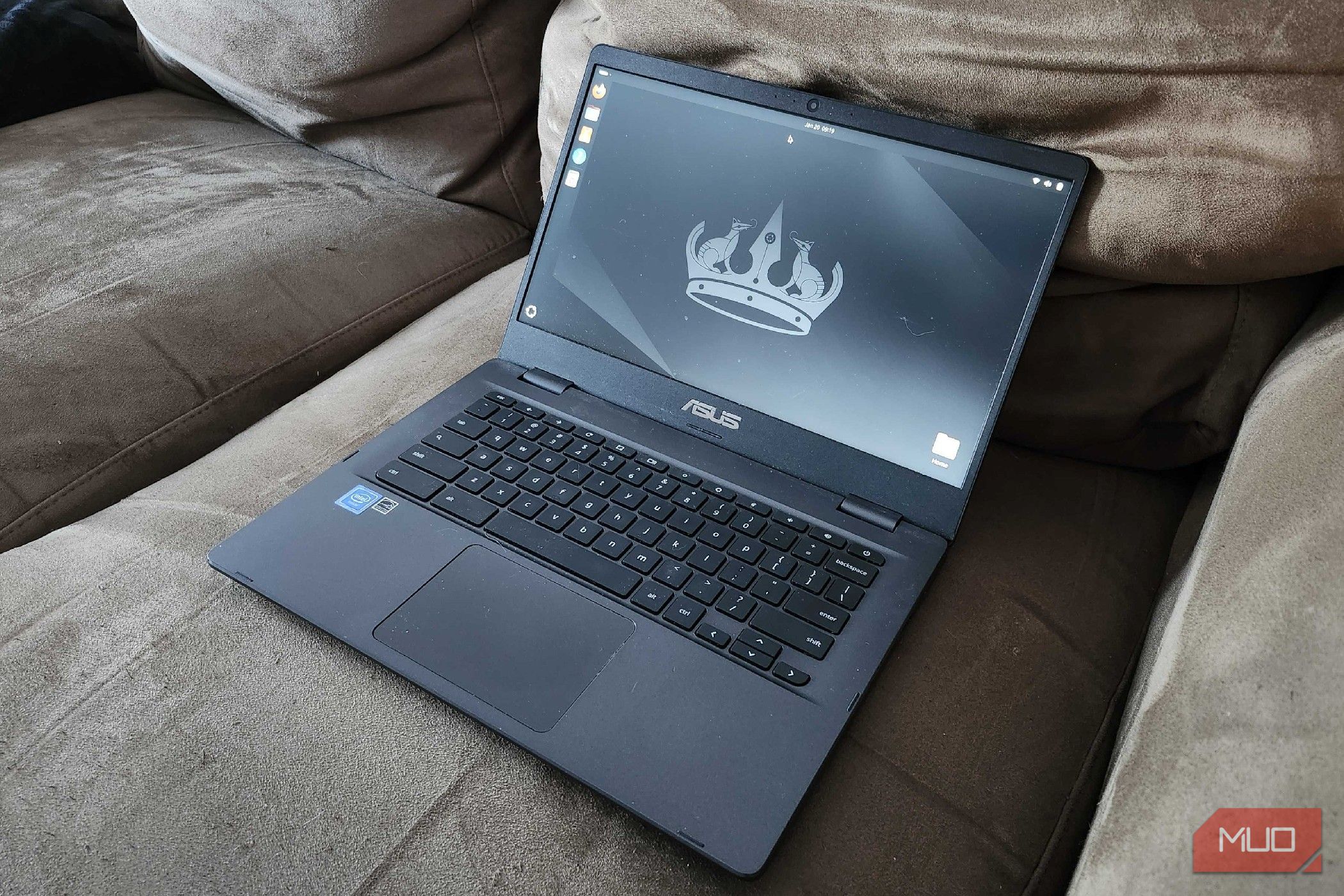 I did a minimal Ubuntu install and stripped out every pre-installed app