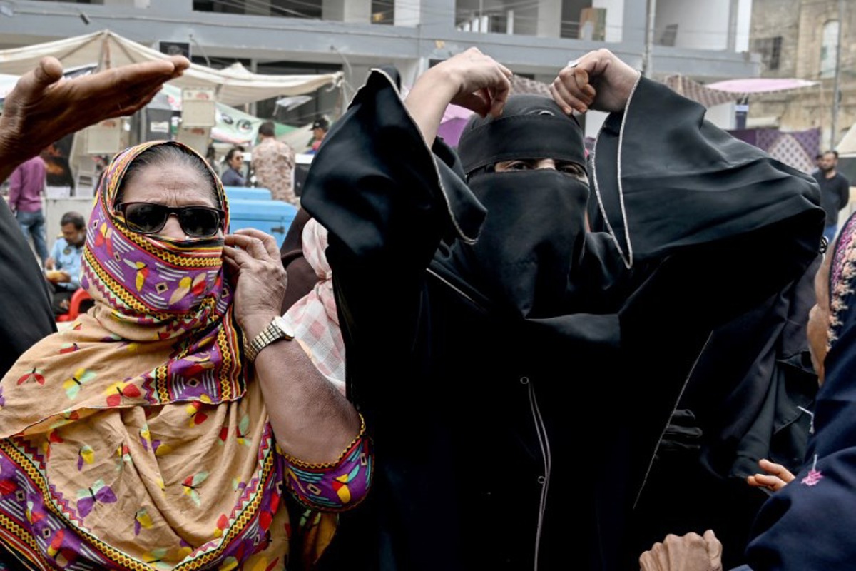 Incendie d'un centre commercial au Pakistan : 67 morts, selon un ...