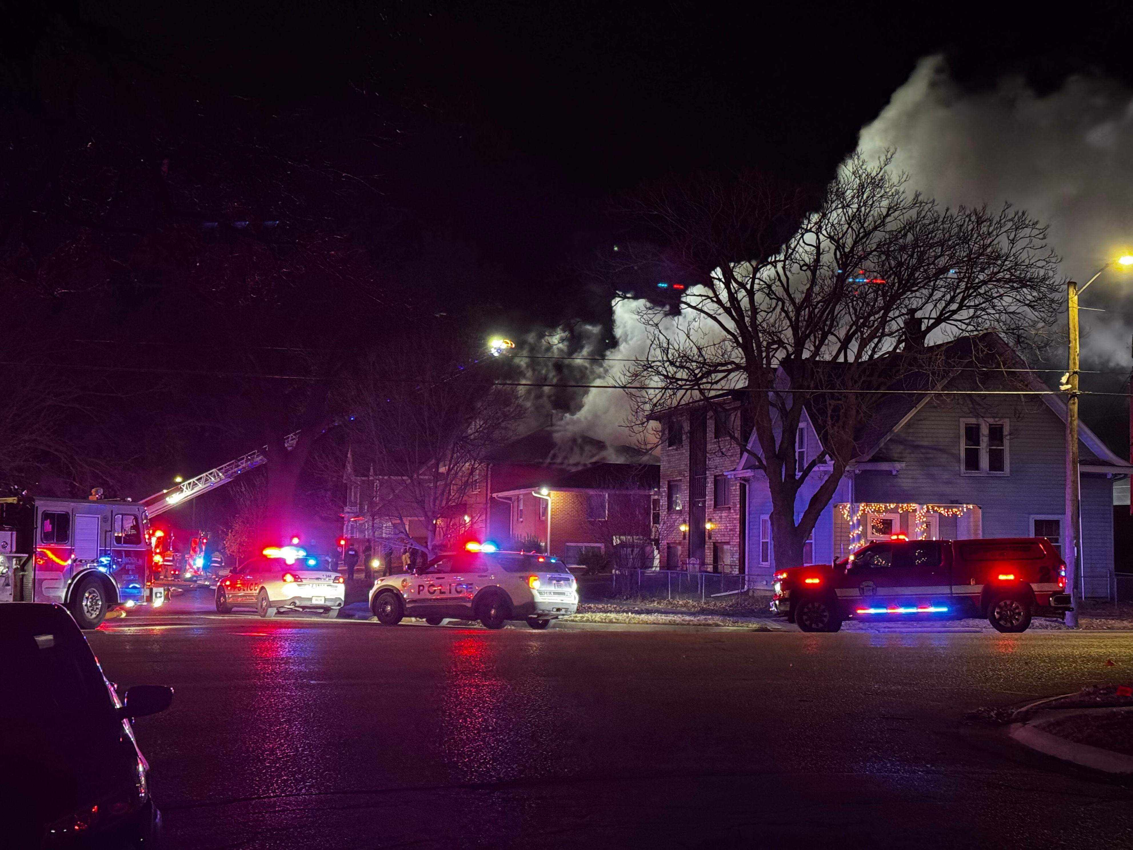 Firefighter injured, five displaced after central Lincoln duplex fire