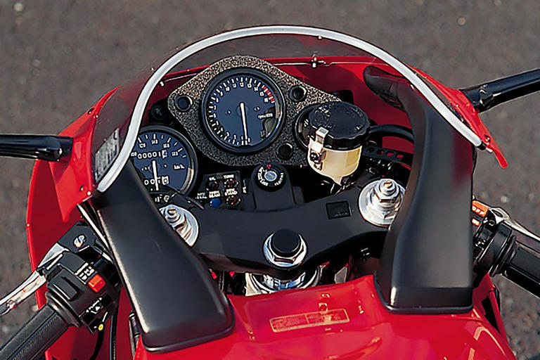 ホンダ「RVF（NC35）」（1994年）VFR400R/NC30の後継機にして最後の400cc/V4となったRVF