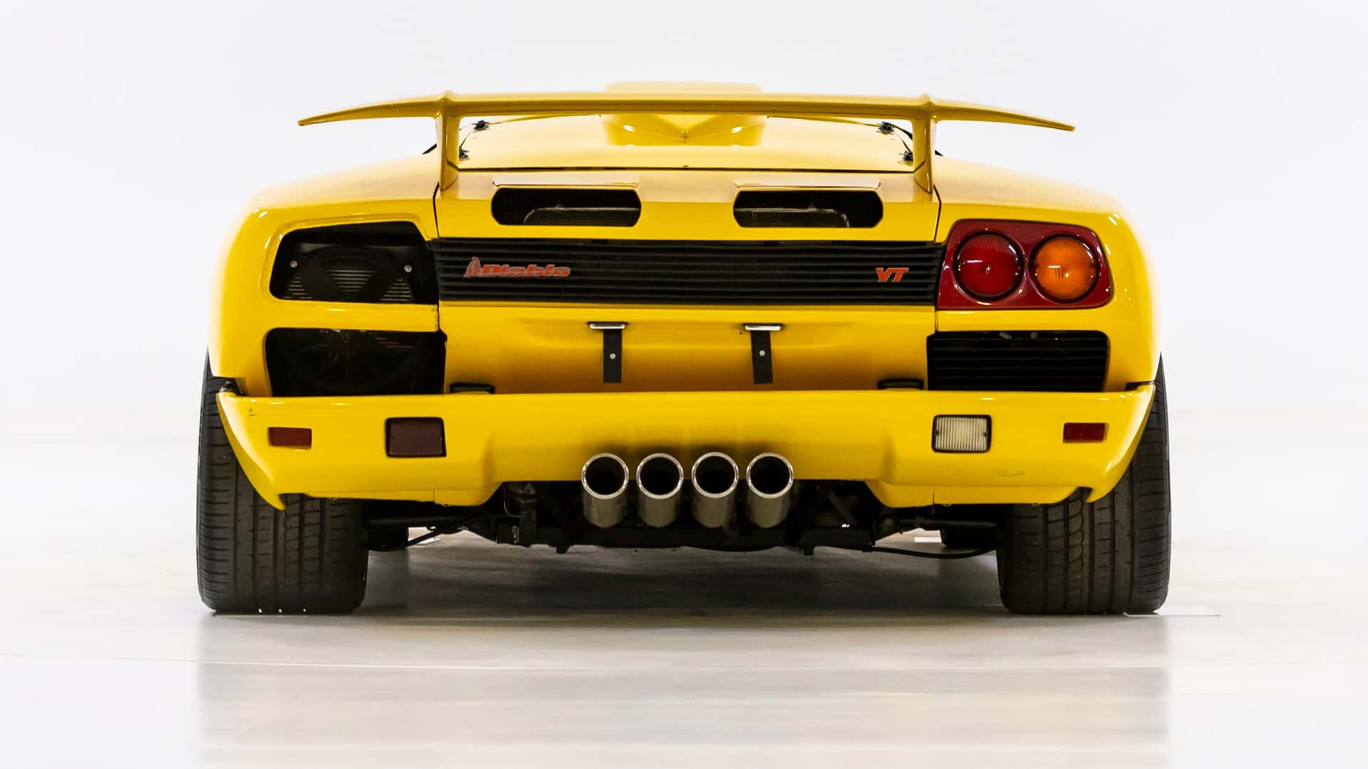 VW secretly stuffed a W16 engine in a Lamborghini Diablo