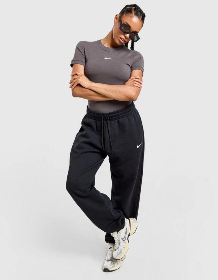 Quand il fait froid, ce pantalon confortable n’est pas élégant mais il — free download