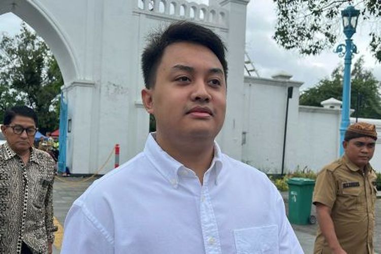 Pakubuwono (PB) XIV Purboyo di Masjid Agung Solo, Jawa Tengah, Jumat (23/1/2026).