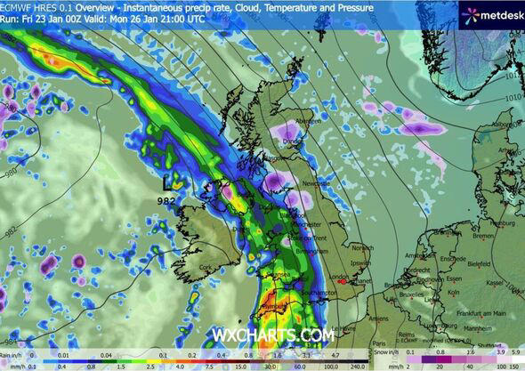 Snow forecast maps show exact date Britain buried by 40 hours of blizzards