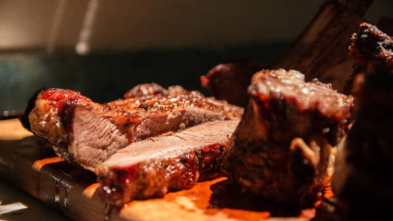 Ni carbón ni leña: la nueva forma para cocinar asado a la parrilla que es más rápida y fácil