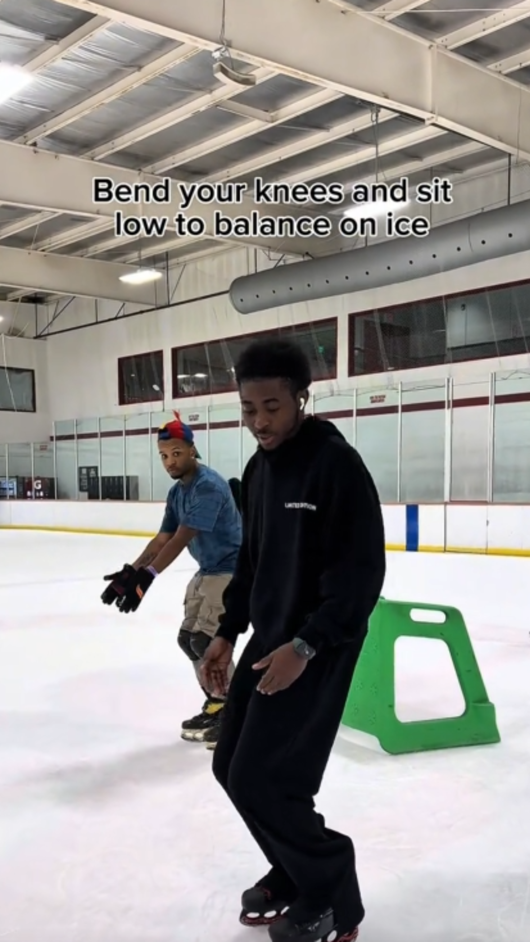 Essential ice skating tips for hockey and figure skaters